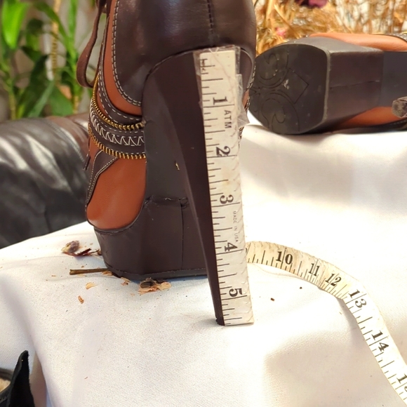 Derion Platform Stiletto Boots - Picture 11 of 11